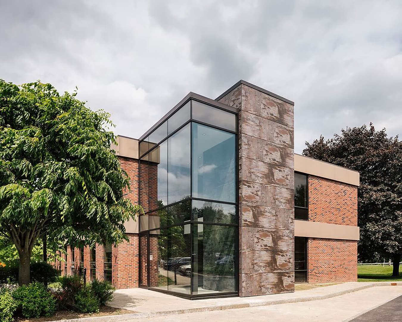 355 Main Street Glass Exterior